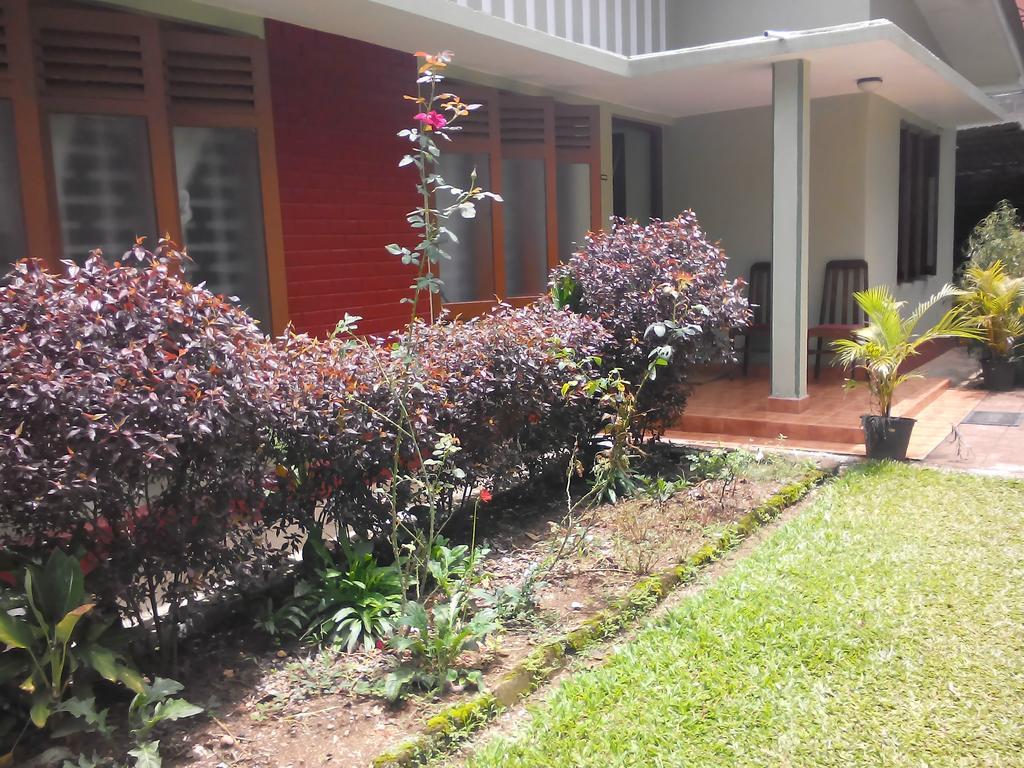 Apartamento Jayawimana Kandy Exterior foto